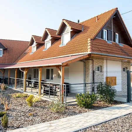 Matravoelgy Apartmanhaz 아파트 *