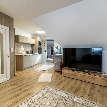 Lejlighed Matravoelgy Apartmanhaz Pásztó
