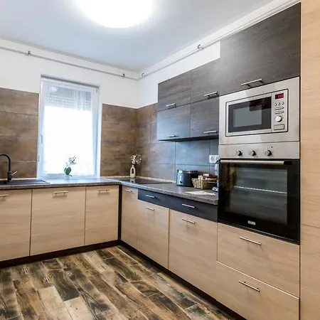 Matravoelgy Apartmanhaz Pásztó