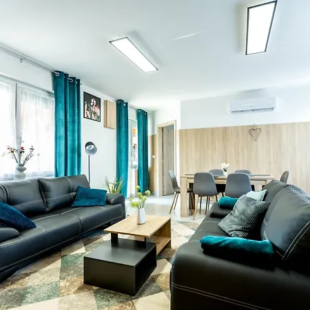 Matravoelgy Apartmanhaz Pásztó