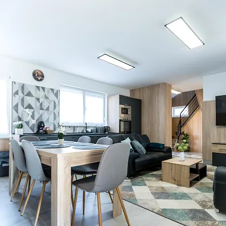 Matravoelgy Apartmanhaz * Pásztó