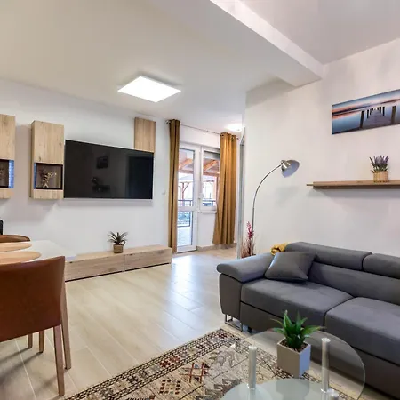 Matravoelgy Apartmanhaz 아파트 *