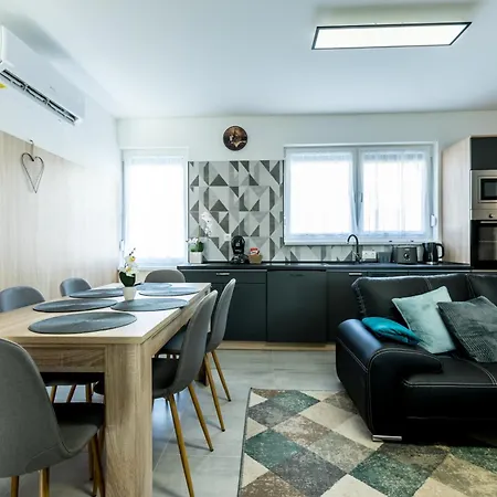 Matravoelgy Apartmanhaz *