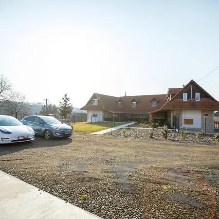 Matravoelgy Apartmanhaz * Pásztó