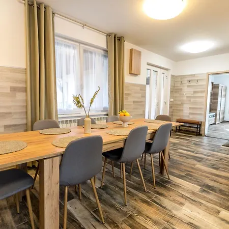 Matravoelgy Apartmanhaz Pásztó
